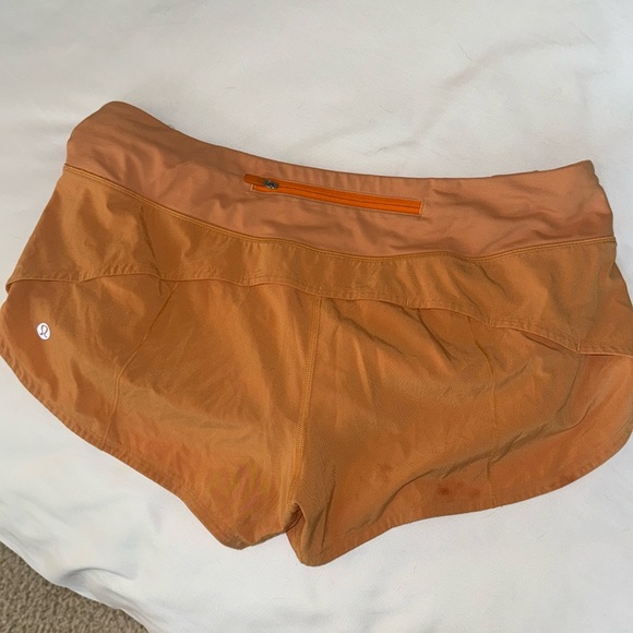 Lululemon Speed Up Short 2.5 length - Picture 3 of 4